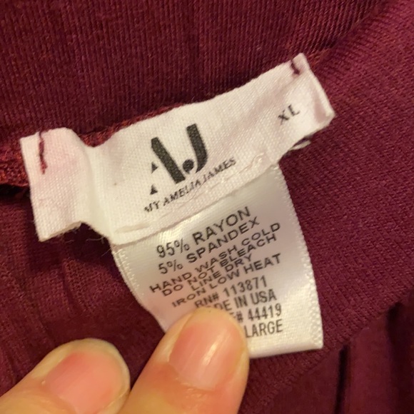 Burgundy maxi skirt - Picture 2 of 2